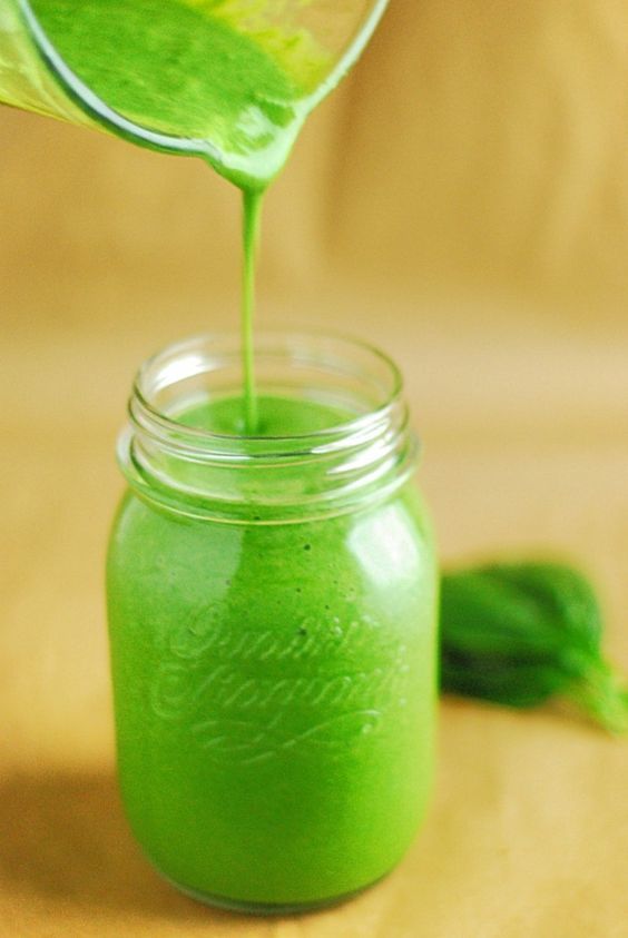 Use the info from this eye-opening post to prepare your first low glycemic green smoothie. Discover awesome recipes for preparing green smoothies for weight loss. #fitness #keepingfit #healthylifestyle #nutrition #healthyrecipes #mealprep #nobake #healthyeating