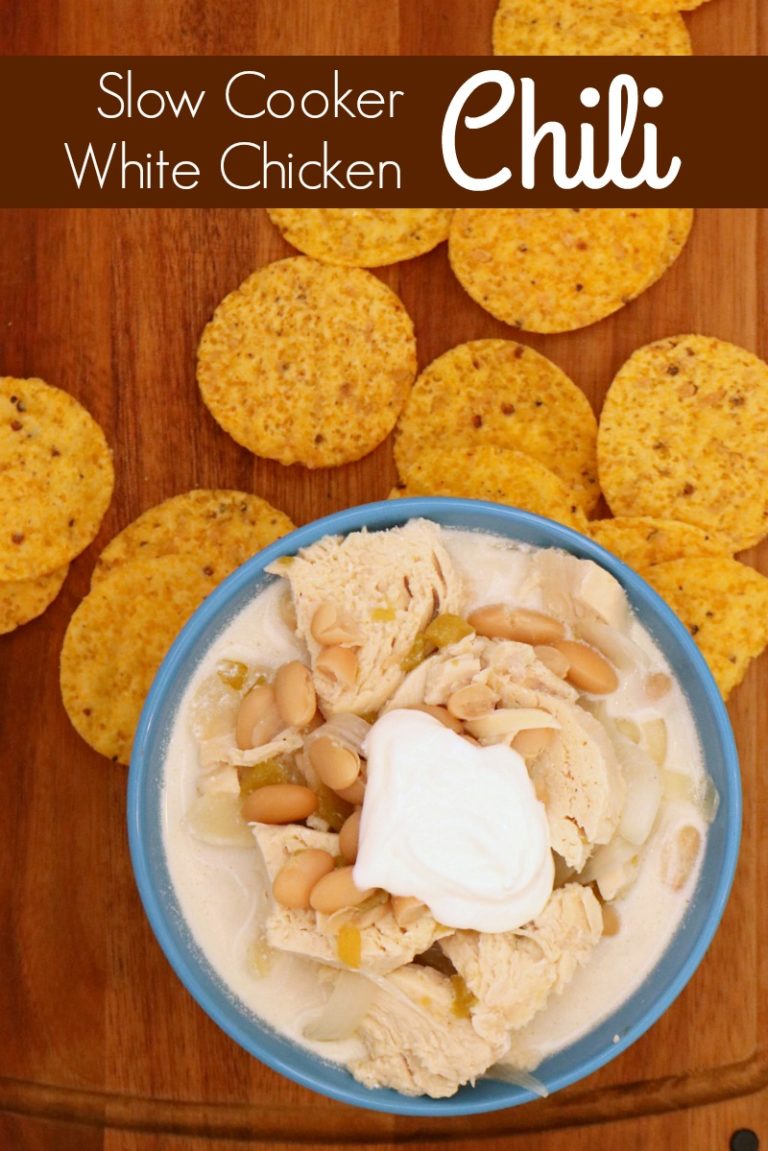 Find healthy ways to prepare chicken freezer meals like this white chili using this awesome guide. | freezer meal recipes | make ahead freezer meals | freezer meals for two | slow cooker freezer meals chicken #mealprep #healthyrecipes #healthyeating #healthylife #healthier #healthyhabits #highprotein #nobake