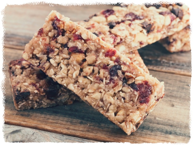 Read this review to discover the healthiest protein bars before buying one.