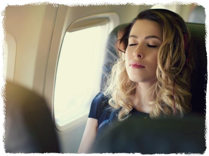 mindful-commuting-airplane meditate during commute | learning to drive into the now | mindful commuting