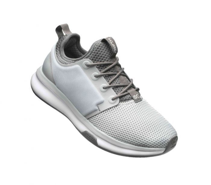 7 Best Walking Shoes for Metatarsalgia (BallofFoot Pain)