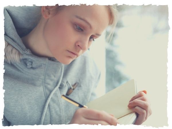 powerful health benefits of journaling | how to keep a diary to benefit from it | journaling for mental health prompts