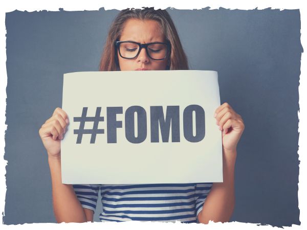 FOMO effects on mental health | FOMO and comparison syndrome | FOMO in the digital age