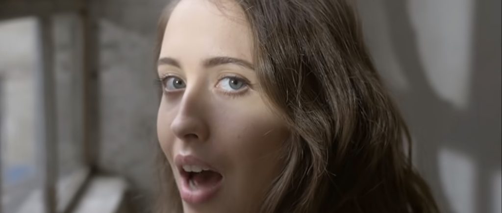 No Roots | Alice Merton | songs about adventure indie